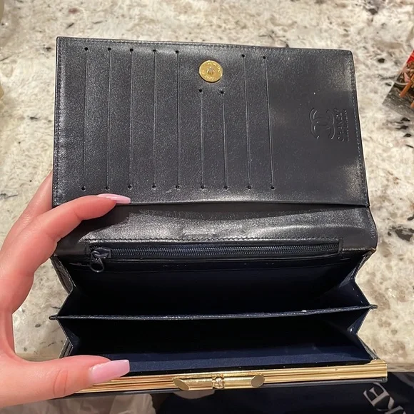 Vintage Navy blue wallet ✨ - Picture 3 of 8